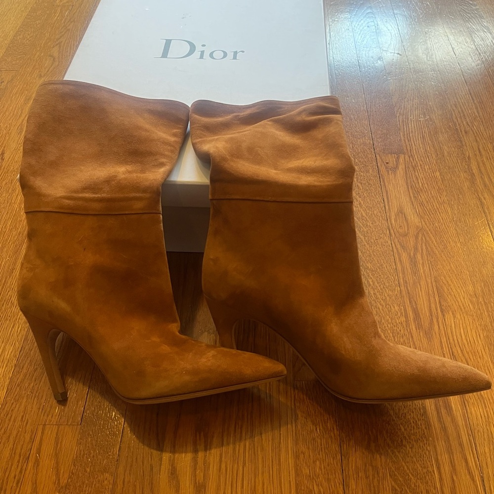 DIOR camel brown suede booties size 7.5 new with box